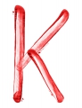 lettre K peint avec le doigt couleur rouge