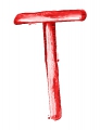 lettre T peint avec le doigt couleur rouge